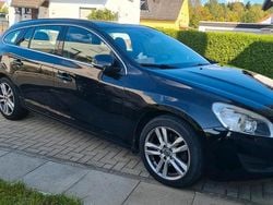 Schwarz Gebraucht 2013 Volvo V60 Kombi | 3.900 € (Guter Preis)