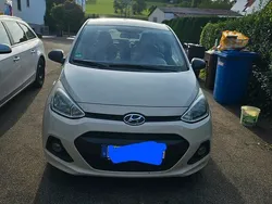 Beige Gebraucht 2014 Hyundai i10 Kleinwagen | 6.000 € (Fairer Preis)