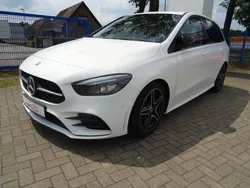 Weiß Gebraucht 2019 Mercedes B180 AMG line Van / Kleinbus | 24.790 € (Fairer Preis)