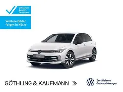 Oryxweiß perlmutteffekt Gebraucht 2024 VW Golf VIII Goal Limousine | 25.230 € (Superpreis)