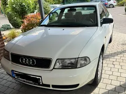 Weiß Gebraucht 1996 Audi A4 Design Limousine | 2.000 € (Fairer Preis)
