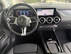 Lack mountaingrau Gebraucht 2024 Mercedes B180 Van / Kleinbus | 29.900 € (Guter Preis)