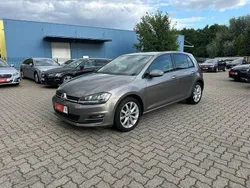 Grau Gebraucht 2015 VW Golf VII Highline Limousine | 14.850 € (Fairer Preis)