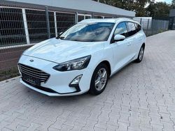 Weiß Gebraucht 2021 Ford Focus Cool & Connect Limousine | 8.990 € (Fairer Preis)