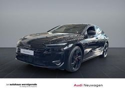 Mythosschwarz metallic Neu 2025 Audi e-tron Sportback Sport SUV | 102.044 €