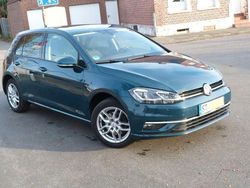 Grün Gebraucht 2017 VW Golf VII Active Limousine | 10.499 € (Fairer Preis)