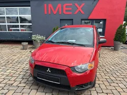 Rot Gebraucht 2012 Mitsubishi Colt Inform Limousine | 1.890 €
