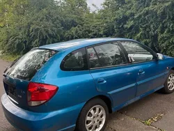 Blau Gebraucht 2003 Kia Rio Kombi | 450 €