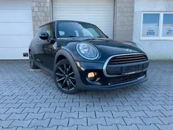 Schwarz Gebraucht 2017 Mini ONE Kleinwagen | 6.750 €