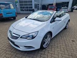 Weiß Gebraucht 2013 Opel Cascada Edition Cabrio | 8.800 € (Fairer Preis)