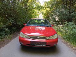 Rot Gebraucht 1997 Ford Mondeo Limousine | 750 €