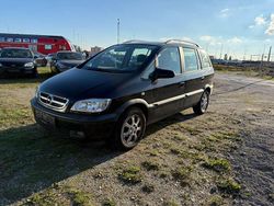 Saphirschwarz mi2 Gebraucht 2004 Opel Zafira Njoy Van / Kleinbus | 1.799 € (Fairer Preis)