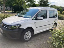 Weiß Gebraucht 2018 VW Caddy Trendline Van / Kleinbus | 18.880 €