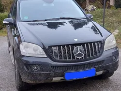 Braun Gebraucht 2011 Mercedes ML300 SUV | 9.000 € (Guter Preis)