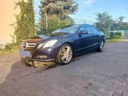 Blau Gebraucht 2010 Mercedes E250 Elegance Coupé | 11.900 € (Teuer)