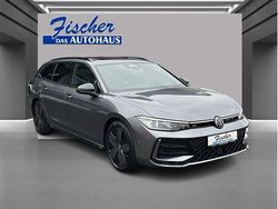Diabasgrau metallic Neu 2025 VW Passat R-line Kombi | 44.990 € (Superpreis)