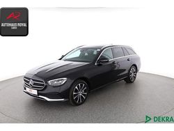 Schwarz Gebraucht 2022 Mercedes E300 Avantgarde Kombi | 32.540 € (Guter Preis)
