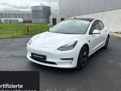Weiß Gebraucht 2021 Tesla Model 3 Long Range RWD Limousine | 29.800 € (Teuer)