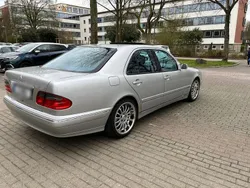 Silber Gebraucht 2003 Mercedes E280 Limousine | 7.500 €