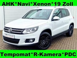 Weiß Gebraucht 2016 VW Tiguan Sportline SUV | 9.999 € (Etwas zu teuer)