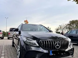Grau Gebraucht 2019 Mercedes C300 Limousine | 21.000 € (Fairer Preis)
