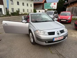 Grau Gebraucht 2005 Renault Mégane Cabriolet Dynamique Cabrio | 3.298 € (Fairer Preis)