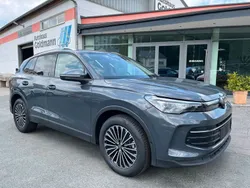 Delfingrau Neu 2024 VW Tiguan Life SUV | 39.990 € (Guter Preis)