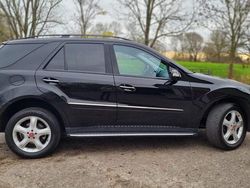 Schwarz Gebraucht 2008 Mercedes ML320 SUV | 9.990 € (Fairer Preis)