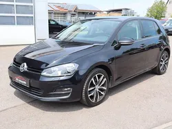 Schwarz Gebraucht 2017 VW Golf VII Allstar Limousine | 8.850 € (Fairer Preis)