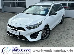 Weiss Gebraucht 2022 Kia Ceed Sportswagon GT-Line Kombi | 25.990 € (Fairer Preis)