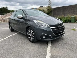 Grau Gebraucht 2016 Peugeot 208 Allure Kleinwagen | 6.750 € (Guter Preis)