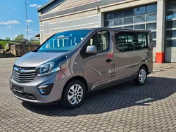Grau Gebraucht 2016 Opel Vivaro Van | 17.777 € (Etwas zu teuer)