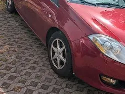 Rot Gebraucht 2008 Fiat Bravo Dynamic Kleinwagen | 1.450 € (Superpreis)