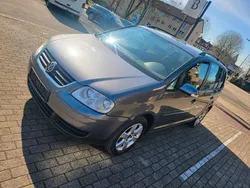 Grau Gebraucht 2006 VW Touran Trendline Van / Kleinbus | 1.700 € (Guter Preis)