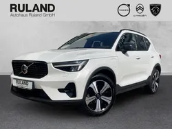 Weiss Gebraucht 2022 Volvo XC40 Plus SUV | 29.490 € (Guter Preis)