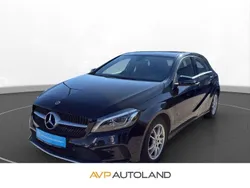 Kosmosschwarz metalliclack Gebraucht 2017 Mercedes A180 Urban Limousine | 15.722 € (Fairer Preis)