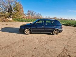 Blau Gebraucht 1993 VW Golf III Kleinwagen | 6.500 €