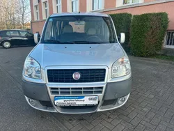 Silber Gebraucht 2009 Fiat Doblò Van / Kleinbus | 4.790 € (Fairer Preis)