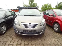 Muskatgrau/muskat braun(m2) Gebraucht 2012 Opel Meriva Innovation Van / Kleinbus | 3.299 € (Superpreis)