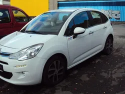 Weiß Gebraucht 2016 Citroën C3 SELECTION Kleinwagen | 4.600 € (Superpreis)