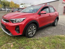 Rot Gebraucht 2023 Kia Stonic Turbo SUV | 19.880 € (Fairer Preis)
