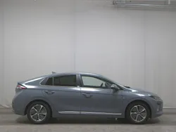 Grau Gebraucht 2021 Hyundai Ioniq Style Limousine | 15.480 € (Guter Preis)