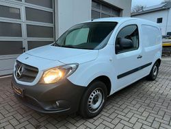 Weiß Gebraucht 2017 Mercedes Citan 109 Van / Kleinbus | 12.489 € (Etwas zu teuer)