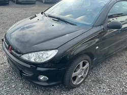 Schwarz Gebraucht 2003 Peugeot 206 CC Cabrio | 500 € (Guter Preis)