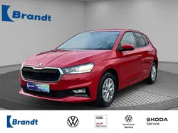 Velvetrot metallic (metallic) Gebraucht 2024 Skoda Fabia Selection Limousine | 18.490 € (Fairer Preis)