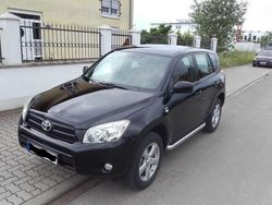 Schwarz metallic Gebraucht 2007 Toyota RAV4 Travel SUV | 9.000 €