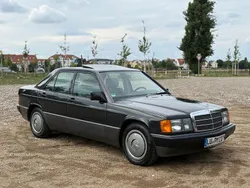 Grau Gebraucht 1991 Mercedes 190 Limousine | 18.000 €