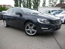 Grau Gebraucht 2017 Volvo V60 Summum Kombi | 15.999 € (Fairer Preis)