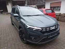 Safarigrün kqm und andere Neu 2025 Dacia Jogger Expression Kombi | 20.589 € (Guter Preis)