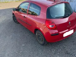 Rot Gebraucht 2007 Renault Clio II Limousine | 1.300 € (Guter Preis)